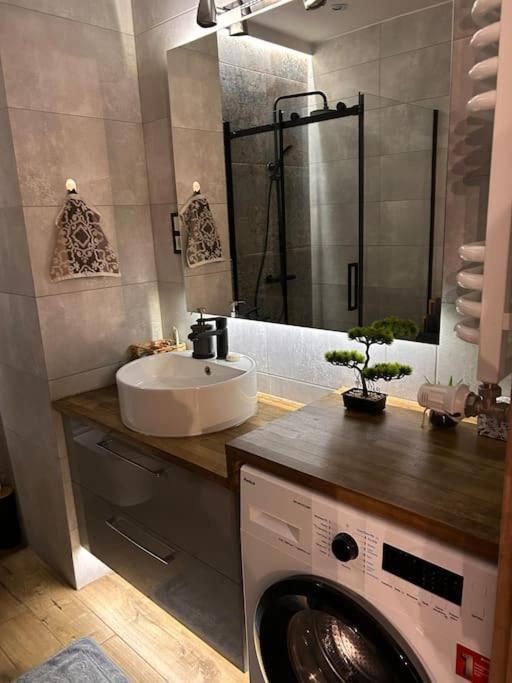 Urocze Kondominium Z Widokiem Na Morze กดัญสก์ ภายนอก รูปภาพ