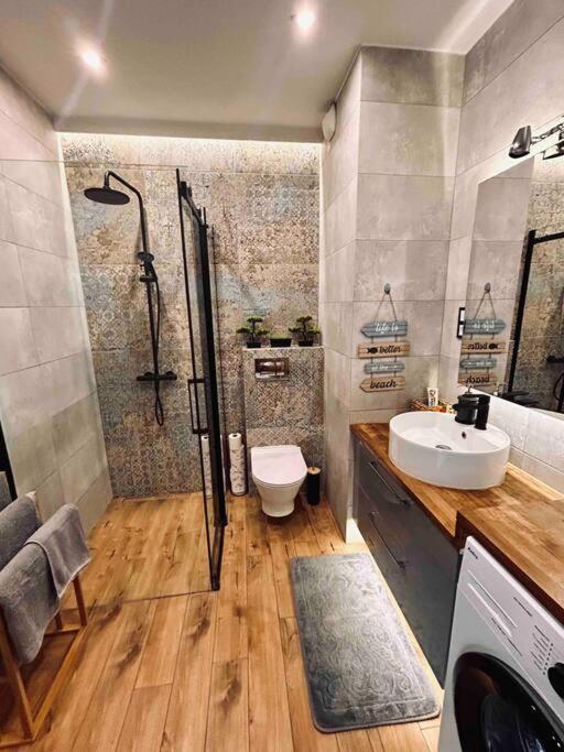 Urocze Kondominium Z Widokiem Na Morze กดัญสก์ ภายนอก รูปภาพ